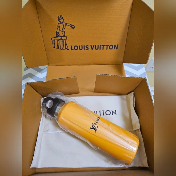 LV Vacuum bottle VIP gift - Picture 10 of 11